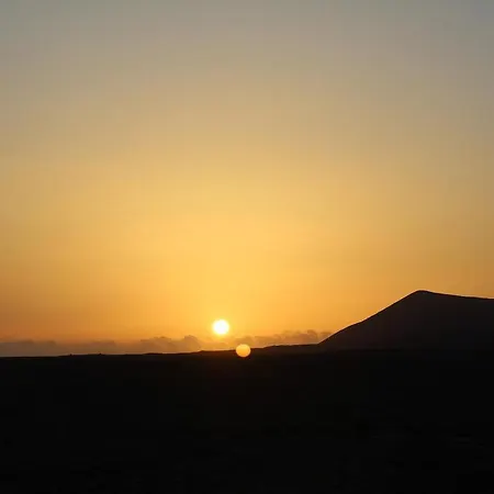 Casa Armonía Frente A Volcanes * Corralejo